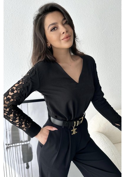 Güpür Detaylı V Yaka Bluz indirimleri