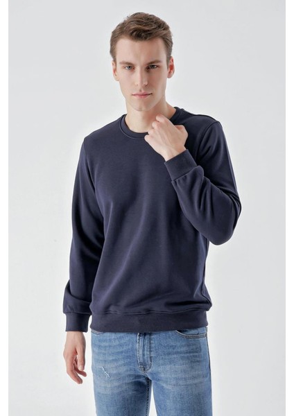 Slim Fit Bisiklet Yaka Düz Renk 2 İplik Erkek Sweatshirt fırsatları