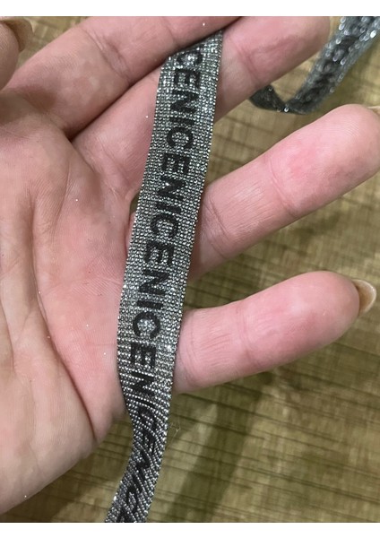 En 1 Ccm Parlak Gümüş Yazılı Şerit Giyim Dikiş Dekoratif Şerit 1 Metre