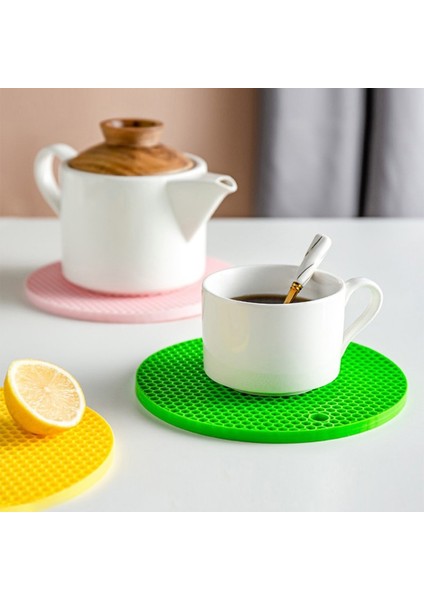 18CM Tip 1 Yuvarlak Genel 18/14CM Yuvarlak Isıya Dayanıklı Silikon Mat Gıda Sınıfı Servis Altlığı Yeni Çok Fonksiyonlu Kaymaz ve Ütü Önleyici Petek Bardak Altlıkları (Yurt Dışından)