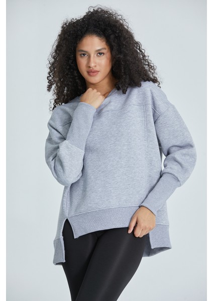 Eteği Yırtmaçlı Basic Sweatshirt