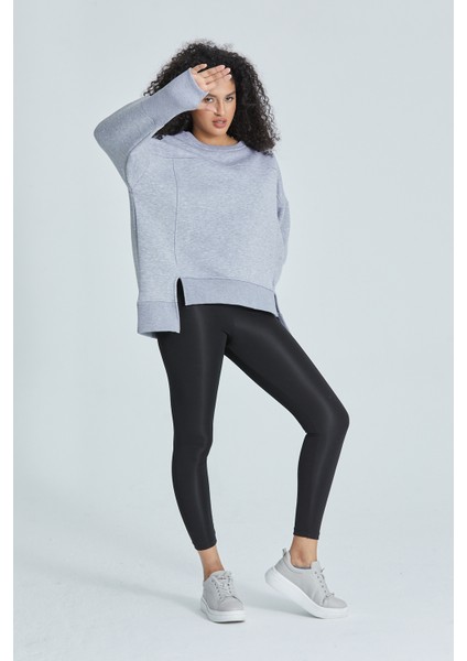 Eteği Yırtmaçlı Basic Sweatshirt