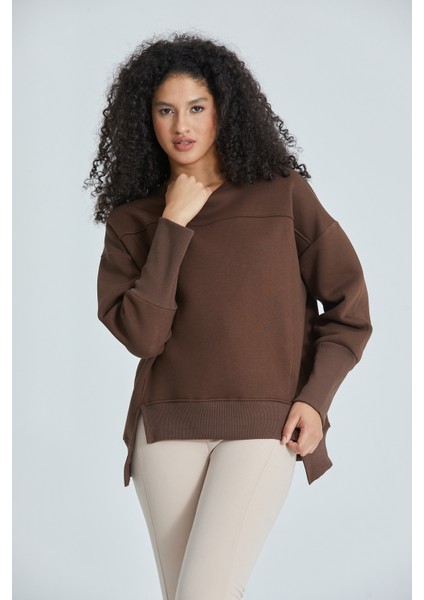 Eteği Yırtmaçlı Basic Sweatshirt