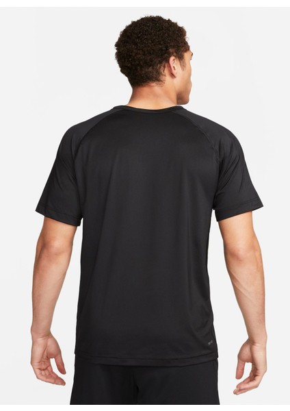 Siyah - Gri - Gümüş Erkek Yuvarlak Yaka Regular Fit T-Shirt DV9815-010 M Nk Df Ready Ss fiyatları