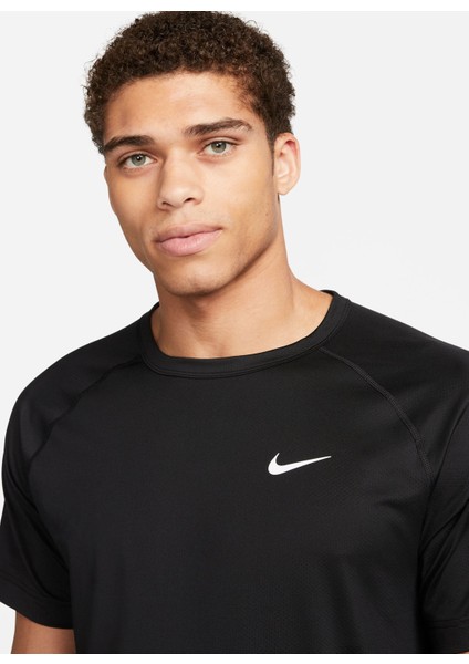 Siyah - Gri - Gümüş Erkek Yuvarlak Yaka Regular Fit T-Shirt DV9815-010 M Nk Df Ready Ss fırsatları