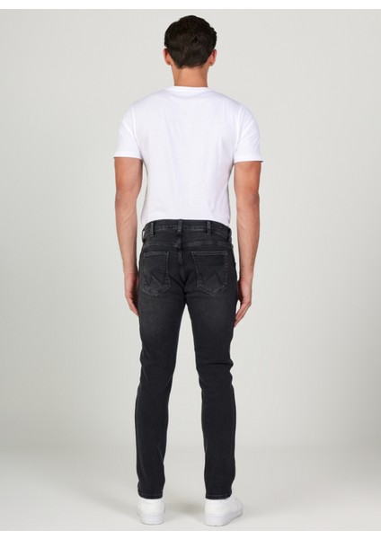 Düşük Bel Slim Fit Erkek Denim Pantolon W18S02958 Larston Jean Pantolon indirimleri