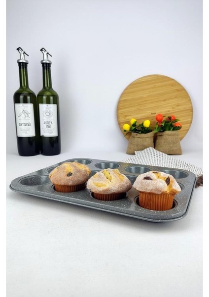12 Bölmeli Yanmaz Yapışmaz Muffin & Cupcake Kalıbı – THN69005