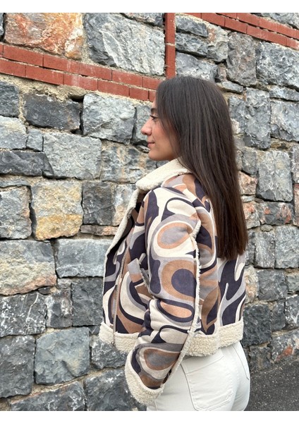Çok Renkli Peluş Crop Mont modelleri