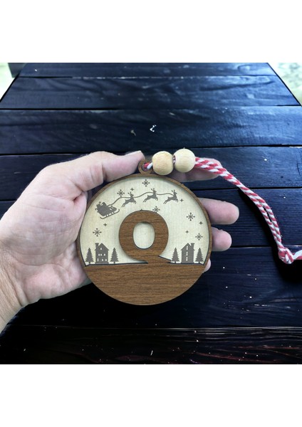 Iskandinav Tarzı Q Harfi Yılbaşı Ağaç Süsü, Kişiselleştirilmiş Minimalist Noel Baba Desenli Çam Ağacı Süsü