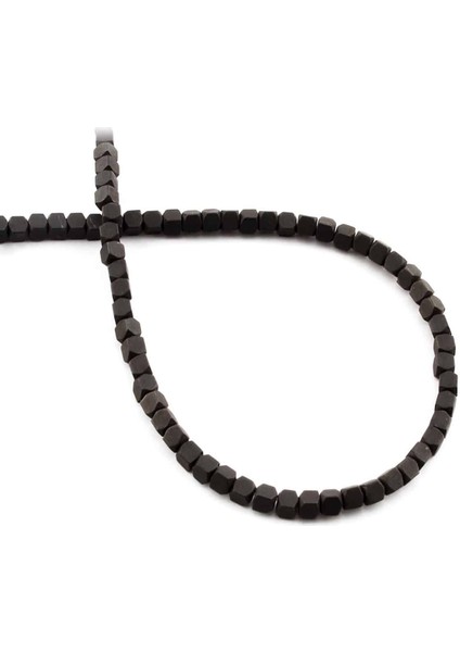 Hematit Doğal Taş Mat Siyah 4X4MM Dizi