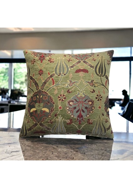 Osmanlı Lale Desenli Açık Yeşil Kırlent Kılıfı 45 cm x 45 cm