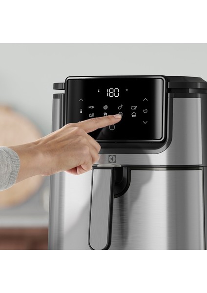 Explore 6 E6AF1-4ST 8 Programlı, Dokunmatik LCD Ekranlı, 4.5 L Sepet Kapasiteli Airfryer