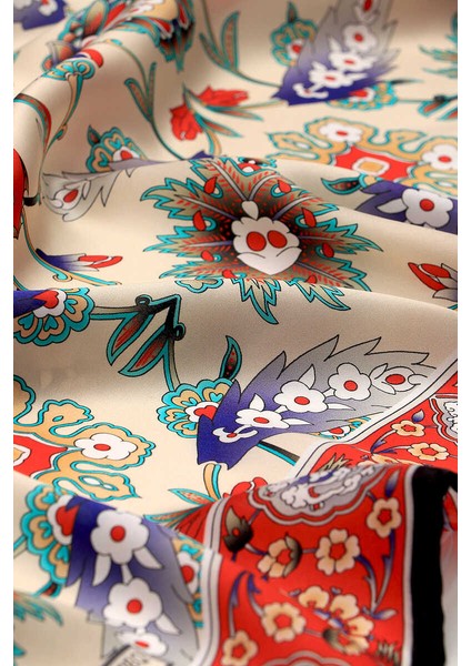 Siyah Kırmızı Efes Desen Ipek Eşarp modelleri