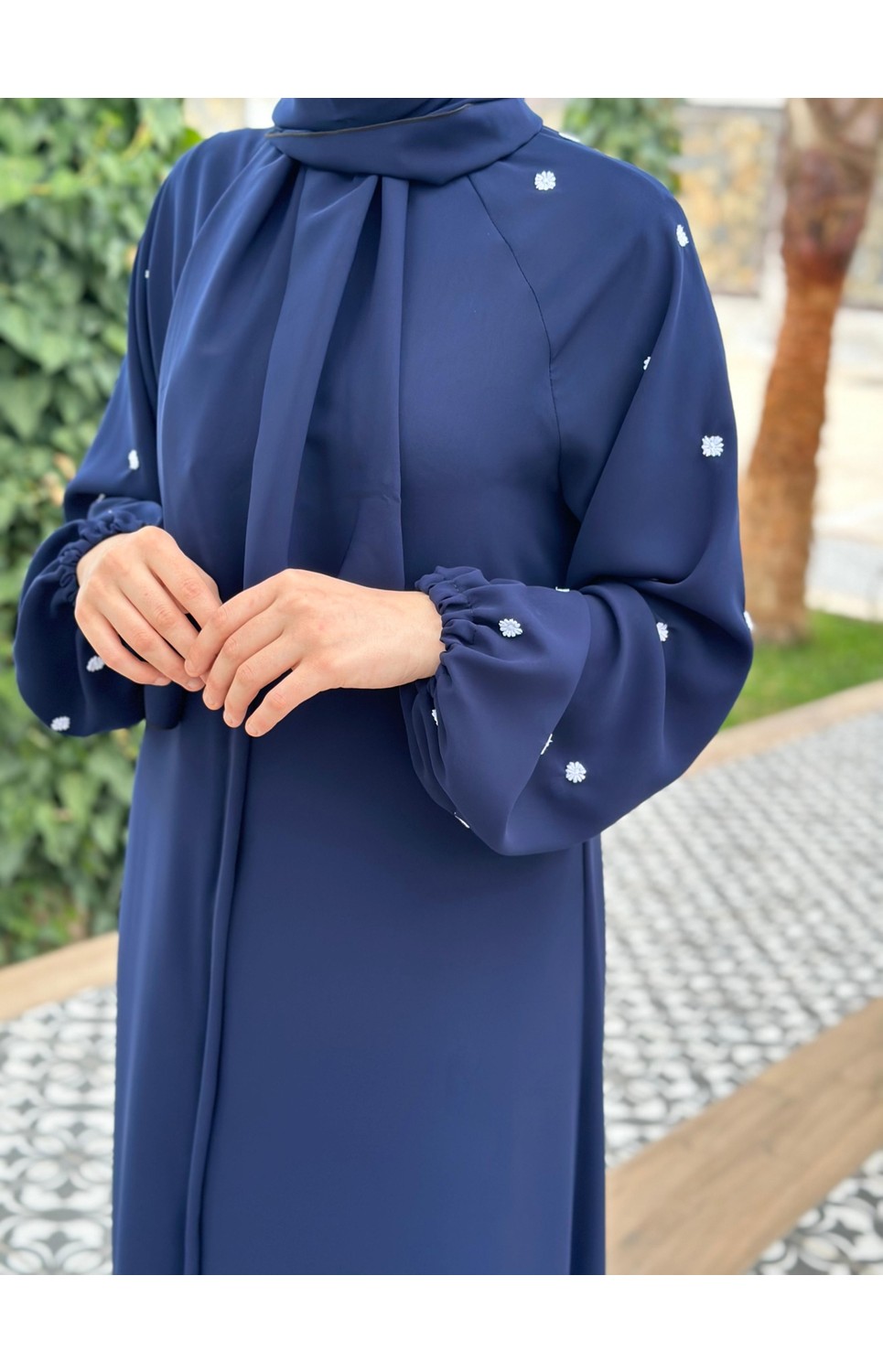 Nakşidil Papatyalı Reglan Kol Ferace görsel 2
