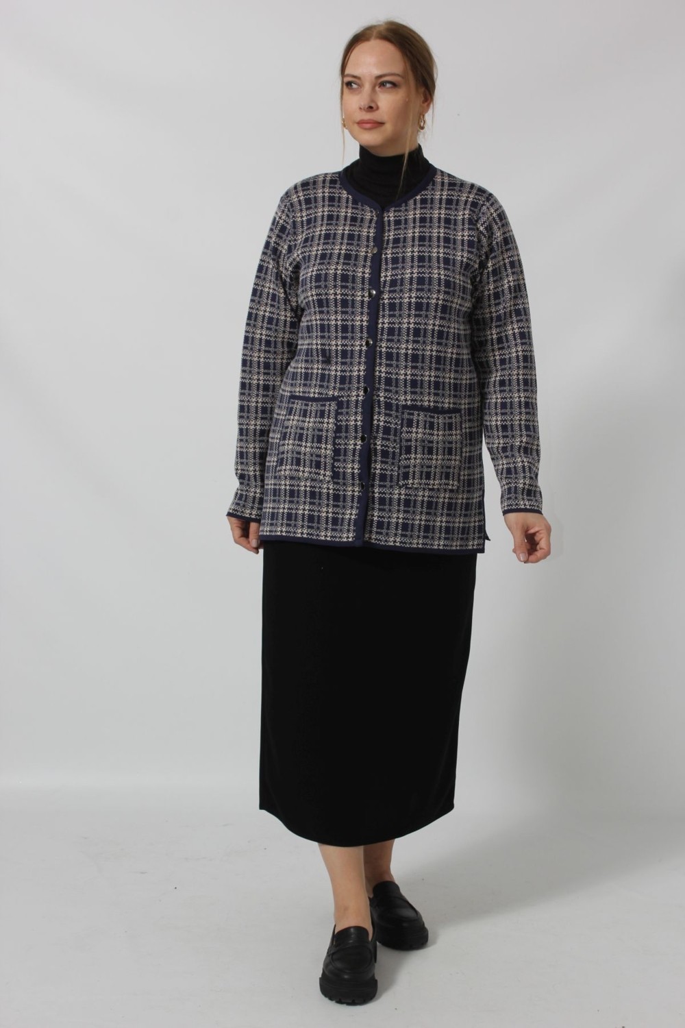 Moda Berray Y0665 Kadın Siyah-Krem Kareli Desenli Düğmeli Cepli Mevsimlik Anne Hırkası görsel 3