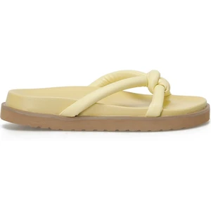 Nine West ISJU 3FX Sarı Kadın Düz Terlik