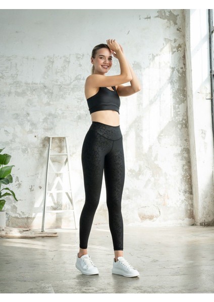 Kadın Siyah Lorient Deri Görünümlü Tayt fırsatları