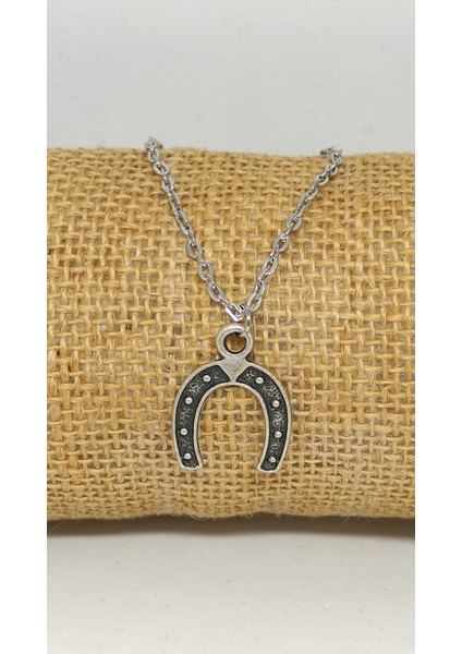 At Nalı Şans Kolye