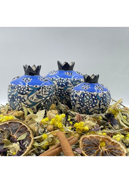 El Yapımı Turuncu Dekoratif Seramik 3’lü Nar Seti