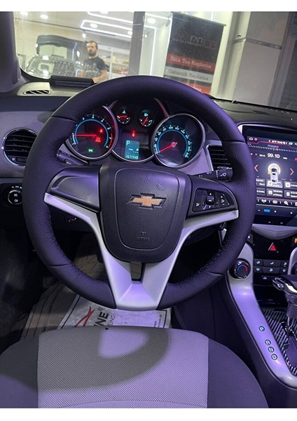 Chevrolet Cruze 2009-2014 Uyumlu Araca Özel Direksiyon Kılıfı (Açıklamayı Okuyunuz)