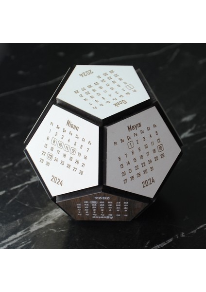 Masaüstü 2025 Takvim - Ahşap 3 Boyutlu Dodecahedron Takvim