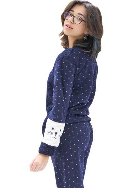 Kadın Polar Yuv. Yaka Traşlı Uzun Kol Pijama Takımı modelleri