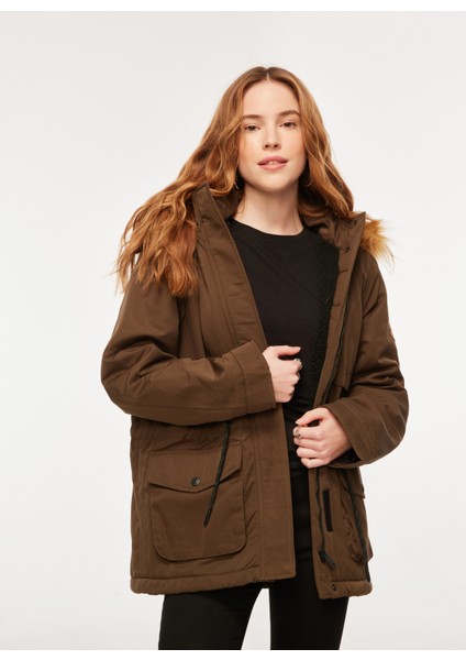 Haki Kadın Mont modelleri