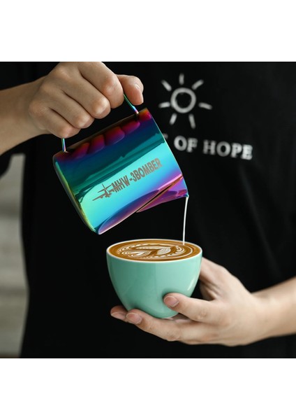 Parlak 400ML Kahve Süt Köpürtme Sürahi Sürahi Paslanmaz Çelik Buharda Süt Köpürtücü Sürahi Espresso Barista Süt Potu Latte Can 400/500/600/700ML (Yurt Dışından)