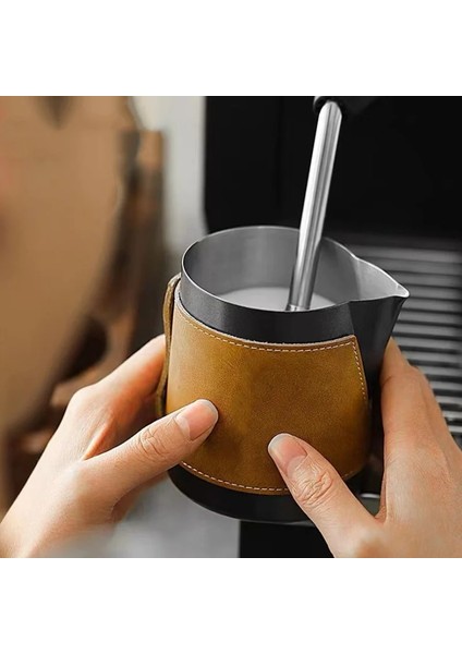 Mavi 450ML 450ML Kahve Latte Bardağı 304 Paslanmaz Çelik Süt Tankı Sivri Ağız Kalınlaşmış Süt Köpüğü Bardak Deri Kılıf Kahve Fincanı Barista Aracı (Yurt Dışından)