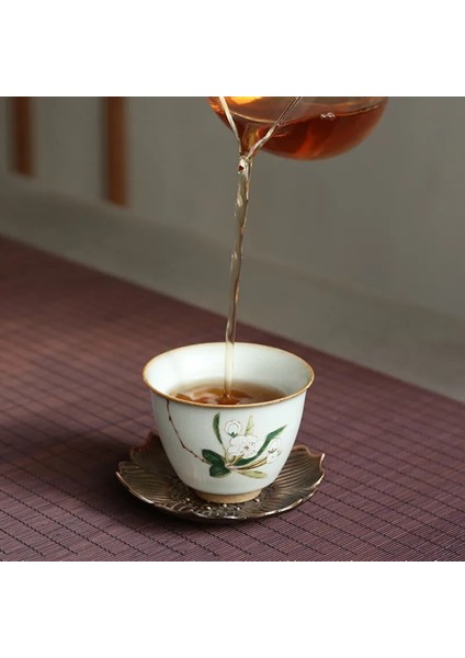 A4 6.7x5 cm 65 ml Butik Ru Fırın Seramik Çay Fincanı Seyahat Meditasyon Fincan El Boyalı Çiçek Desen Çay Kase Pu'er Master Fincan Çay Seti Aksesuarları (Yurt Dışından) fırsatları