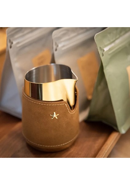 GOLD420ML 420ML Paslanmaz Çelik Süt Köpürtücü Espresso Latte Bardak Deri Kılıf ile Barista Craft Kahve Latte Süt Köpürtücü Kahve Aletleri (Yurt Dışından)