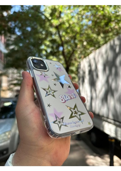 iPhone 11 Kılıf Hologramlı Casetify Stars Yazılı Parlak 3D Grafiti Desenli Figür Işleme Emoji