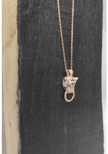 Çita Modeli Yeşil Beyaz ve Siyah Safir Taşlı Gümüş Kolye modelleri