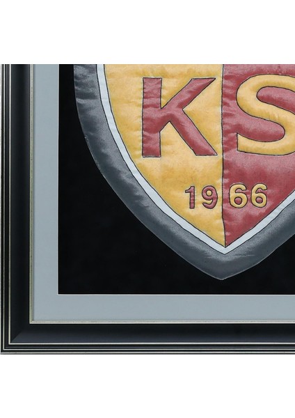 EL İŞÇİLİĞİ KAYSERİSPOR ARMASI TÜL ALTI NAKIŞ TEKNİĞİ TABLO 73*70 cm - 5851 fiyatları