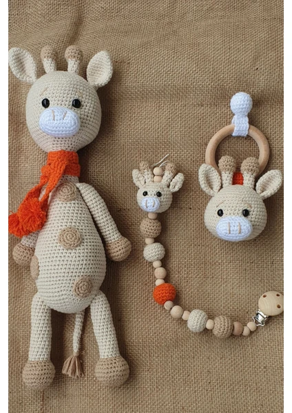 Kelebeğin Rüyası Hobi Evi Amigurumi Yenidoğan Hediyelik Uyku Arkadaşı Organik Zürafa, Çıngırak, Emzik Zinciri Set