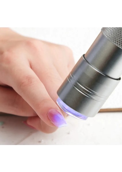 Gümüş 4 Renk Nail Art Uv Mini El Feneri Stamper ile Taşınabilir Silikon El LED Işık Tırnak Cilası Kurutucu Hızlı Kuru Manikür Lambası (Yurt Dışından) indirimleri