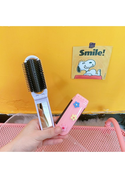 Beyaz Çiçek 1 Adet Sevimli Katlanır Hava Yastığı Tarak Ayna ile Kompakt Cep Boyutu Taşınabilir Seyahat Saç Fırçası Kozmetik Ayna Kafa Masajı Relax (Yurt Dışından) fırsatları