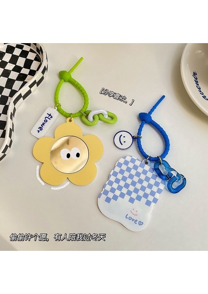 Ekose Ayı Karikatür Taşınabilir Makyaj Aynası Tatlı Sevimli Çanta Anahtarlığı Kolye Anahtarlık Kızlar Cep Kawaii Makyaj Aynası Aksesuarları Dekorasyon (Yurt Dışından) fırsatları