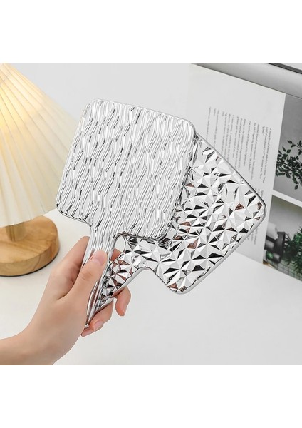 Pic Gösterisi Olarak Taşınabilir Mini Ins Sıvı Şekli Kare Çift Ayna Masaüstü Cep Kozmetik Ayna Makyaj Aynası Seyahat Metalik Güzellik Aynası (Yurt Dışından) indirimleri