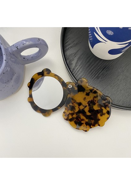 3 Retro Moda Asetat Levha Yuvarlak Makyaj Aynası Taşınabilir Kompakt Cep Kadınlar Kız Kozmetik Küçük Kompakt Aynalar (Yurt Dışından) modelleri