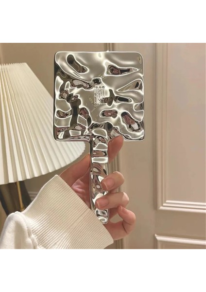 Katlanır Gümüş Ins Sıvı Şekil Kare Ayna Mini El Masaüstü Kozmetik Makyaj Aynası Seyahat Metalik Taşınabilir Güzellik Aynası Çanta Için (Yurt Dışından) modelleri