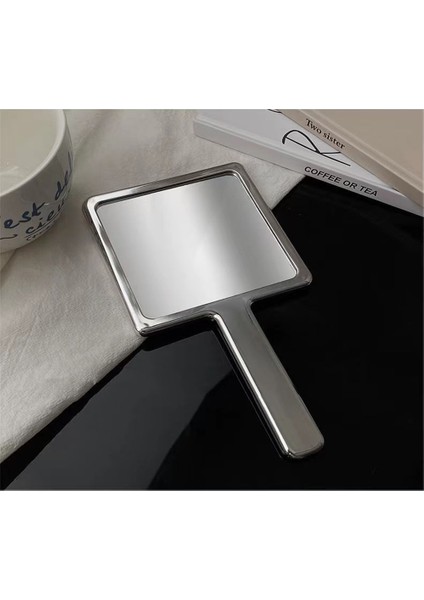 Katlanır Gümüş Ins Sıvı Şekil Kare Ayna Mini El Masaüstü Kozmetik Makyaj Aynası Seyahat Metalik Taşınabilir Güzellik Aynası Çanta Için (Yurt Dışından) fırsatları