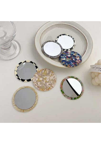 1 Yeni Sonbahar Kış Moda Retro Makyaj Aynası Kızlar Için Sevimli ve Tatlı Tarzı Asetat Makyaj Küçük Ayna (Yurt Dışından) fiyatları