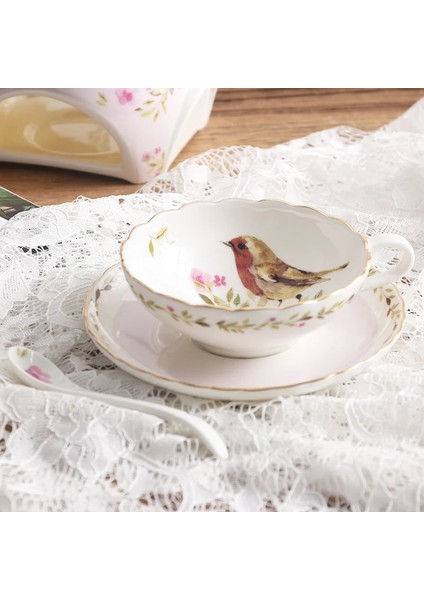 H04 Avrupa Tarzı Çiçek Tasarım Kahve Seti 150 ml Çay Seti Phnom Penh Seramik Kahve Fincanı ve Çay Saati Için Tabak Kemik Çini (Yurt Dışından)