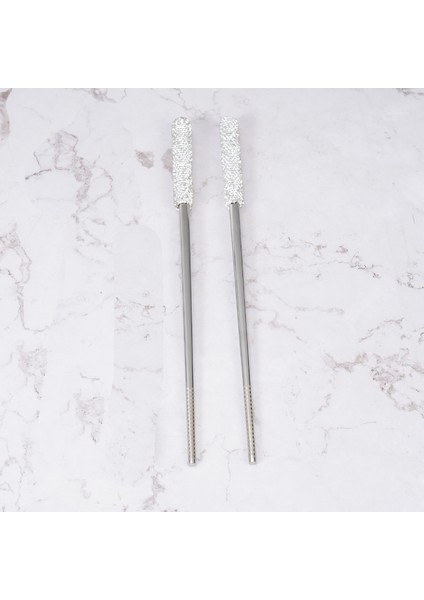 Gümüş Beyaz Kutu Sofra ile Bir Çift Paslanmaz Çelik Çubuklarını Lüks Yemek Takımı Bling Rhinestone Çubuklarını Mutfak Eşyaları Noel Hediyesi (Yurt Dışından) fırsatları