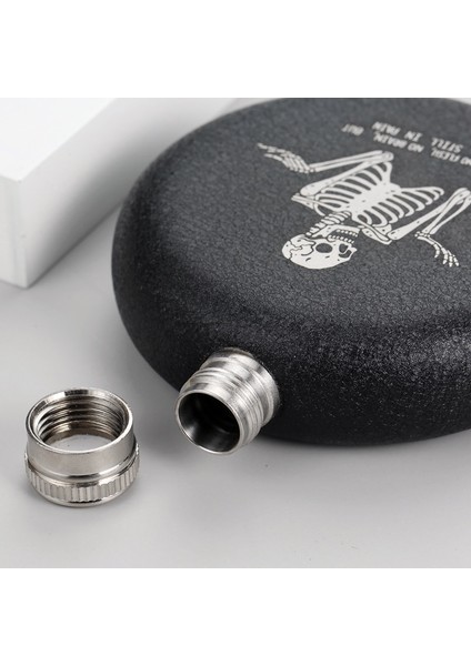 5 Oz Acele Edin 3 5 8 Oz Siyah Mat Buzlu Metal Paslanmaz Çelik Taşınabilir Mini Cep Şişesi Lazer Kazınmış Özel Logo Şarap Şişesi Alkol Flagon (Yurt Dışından) fırsatları