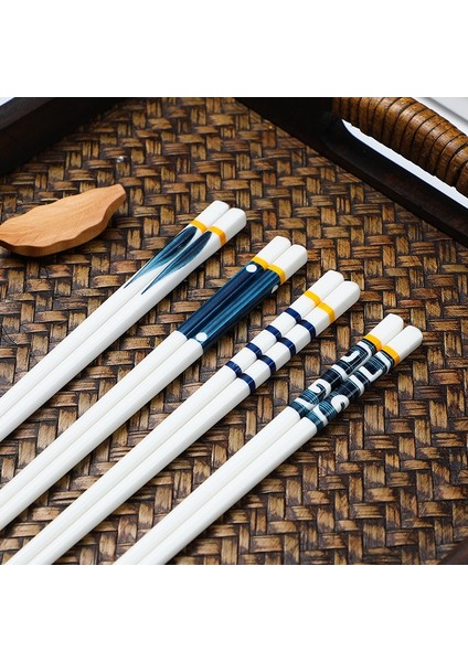 Beyaz 1 Çift Seramik Japon Tarzı Çubuklarını Porselen Çubuklarını Suşi Çubuk Sofra Hediyeler (Yurt Dışından)