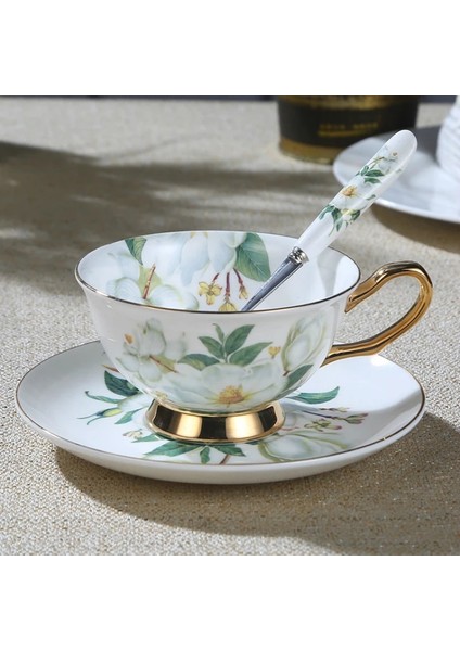 Stil 6 Porselen Kemik Çini Kahve Fincan ve Çay Tabağı Lüks Vintage Seramik Çay Takımları Modern Bardak Cafe Mutfak Eşyaları Drinkware Hediye (Yurt Dışından) fırsatları