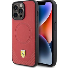 Ferrari iPhone 15 Pro Max Kılıf Ferrari Orjinal Lisanslı Magsafe Şarjlı Metal Logolu Pu Karbon Kırmızı