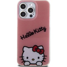 Hello Kitty iPhone 15 Pro Max Kılıf Hello Kitty Orjinal Lisanslı Askılı Yazı ve Ikonik Logolu Daydreaming Pembe